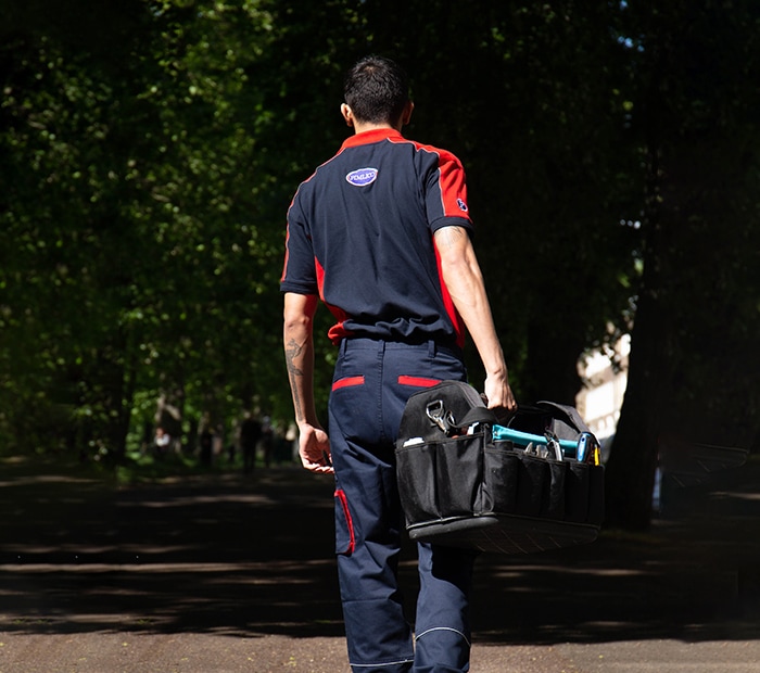 Pimlico engineer walking in Islington