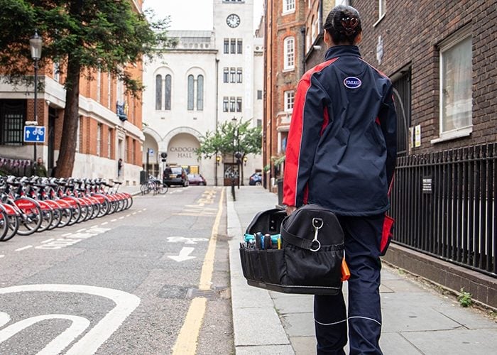 Pimlico engineer walking in Kensington and Chelsea