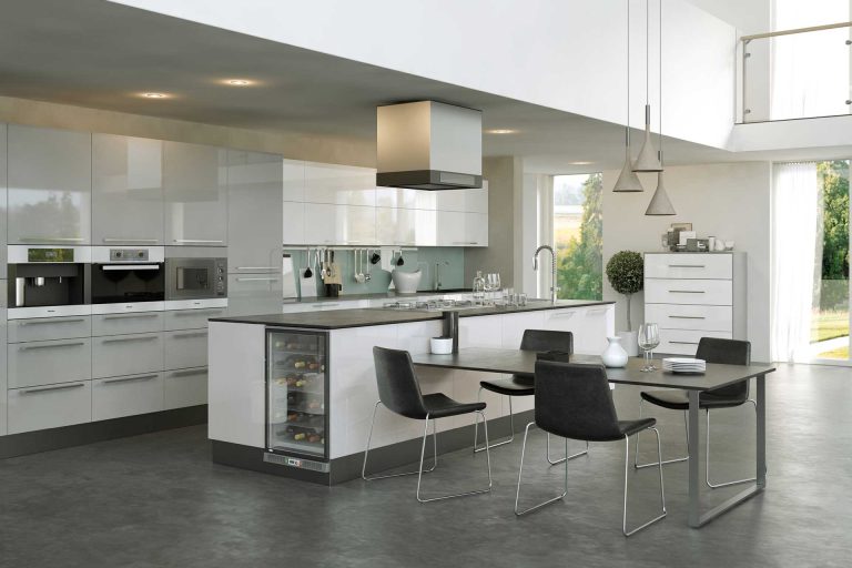 Firbeck supergloss style kitchen